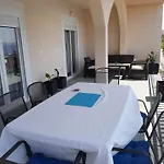 Apartment Maiden *