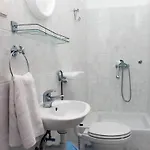 Apartment Maiden *