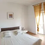 Maiden Apartment *